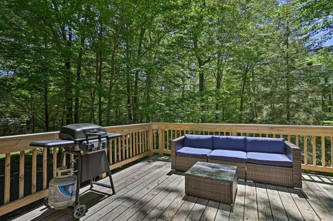 Bear Den Rustic Pocono Lake Home With Game Room! 外观 照片