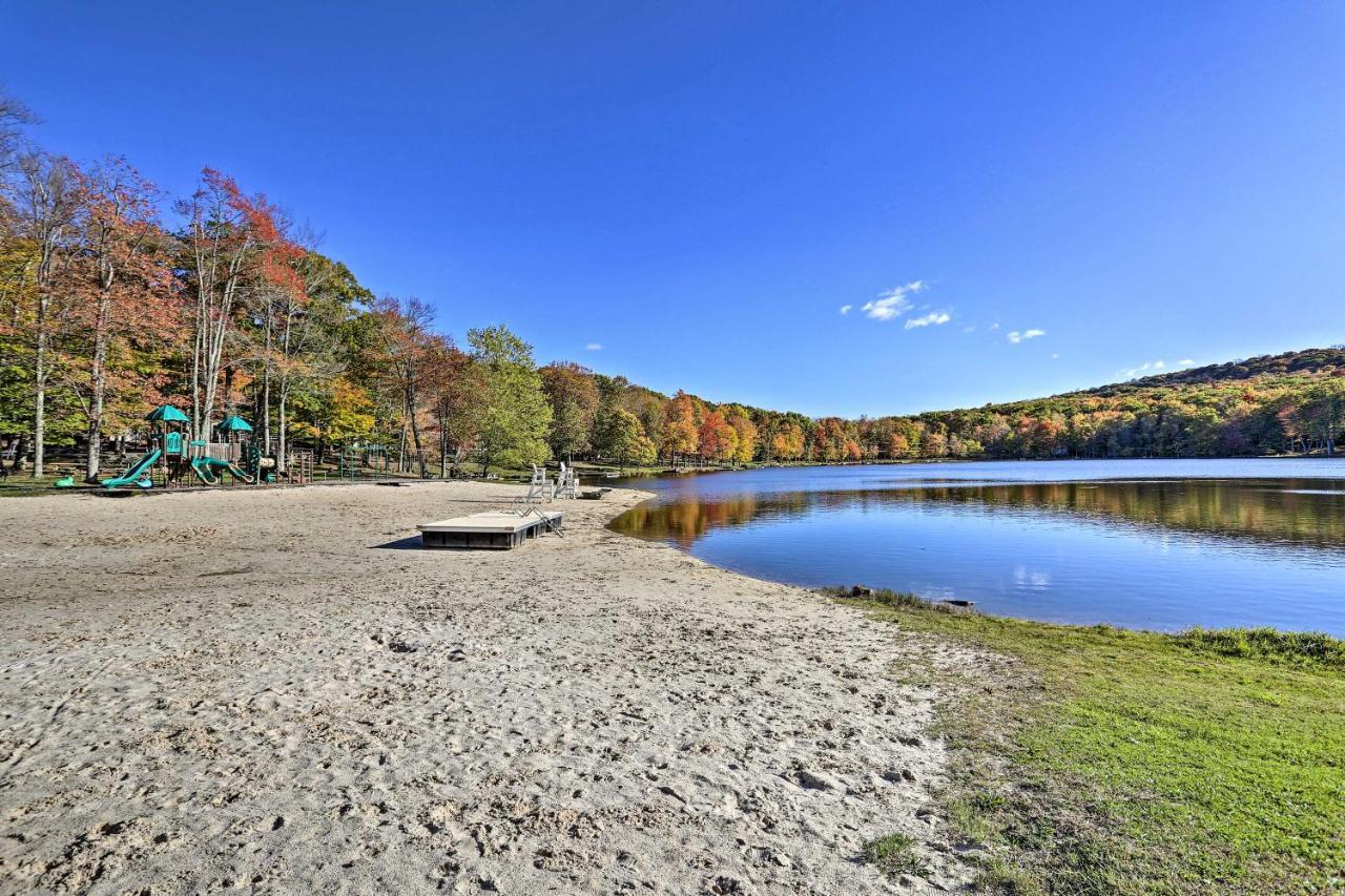 Bear Den Rustic Pocono Lake Home With Game Room! 外观 照片