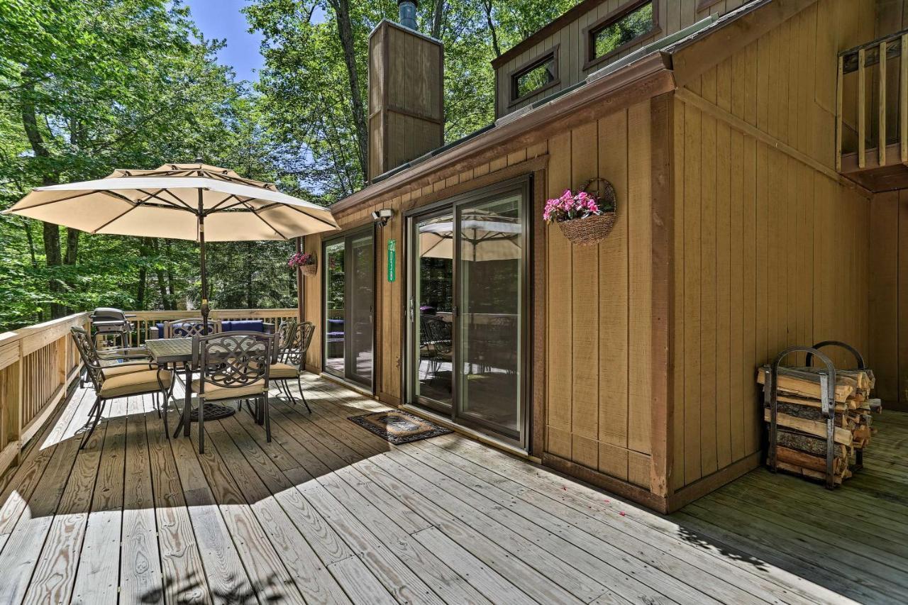 Bear Den Rustic Pocono Lake Home With Game Room! 外观 照片