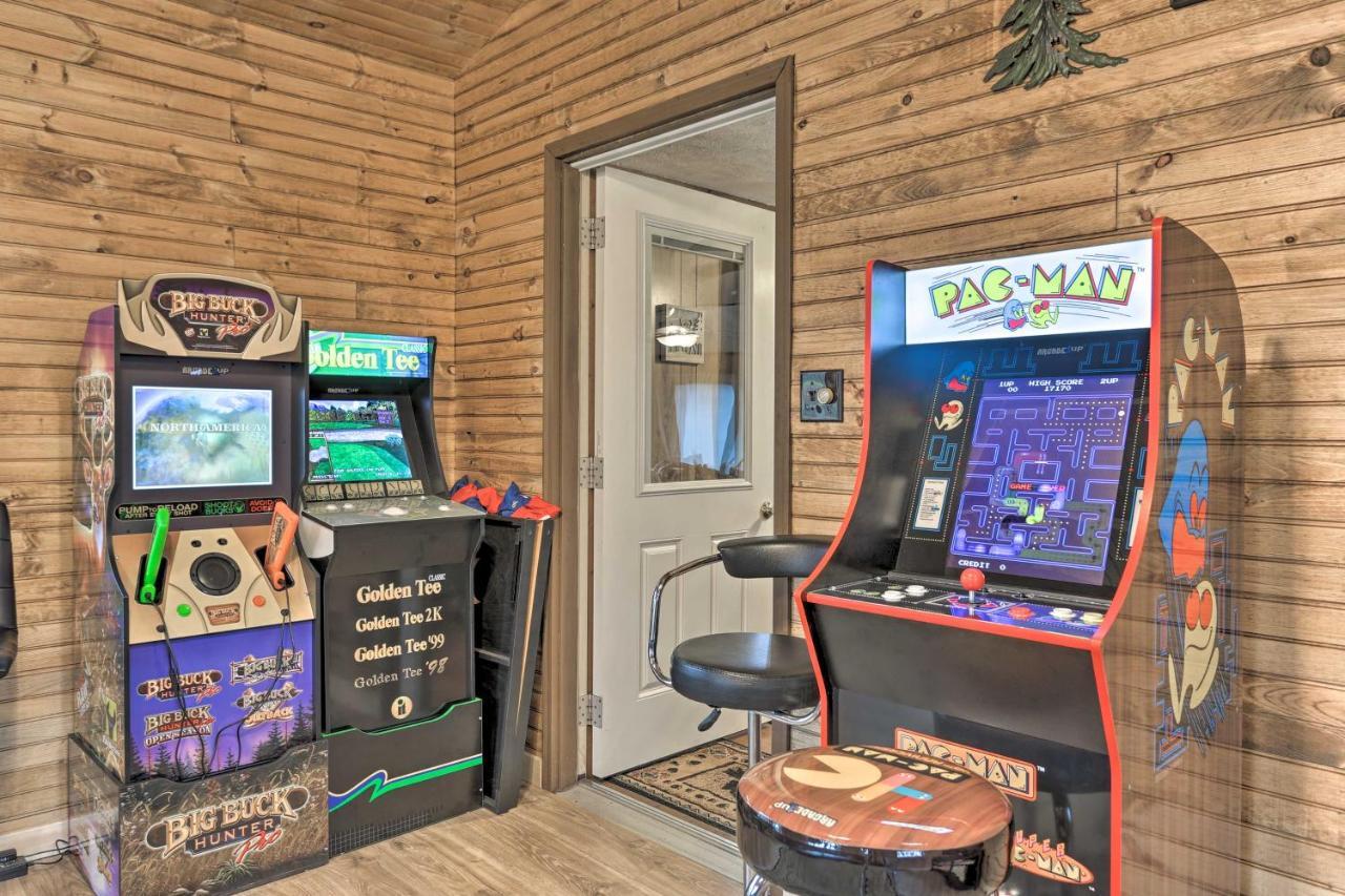 Bear Den Rustic Pocono Lake Home With Game Room! 外观 照片