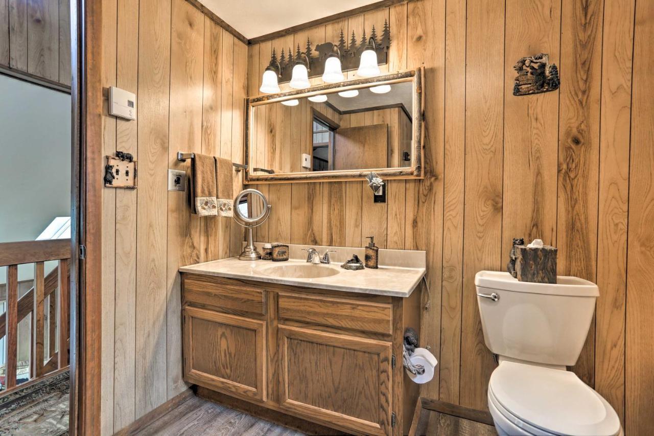 Bear Den Rustic Pocono Lake Home With Game Room! 外观 照片