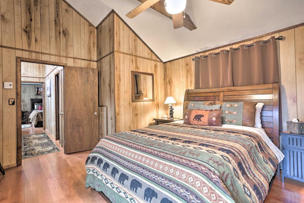 Bear Den Rustic Pocono Lake Home With Game Room! 外观 照片