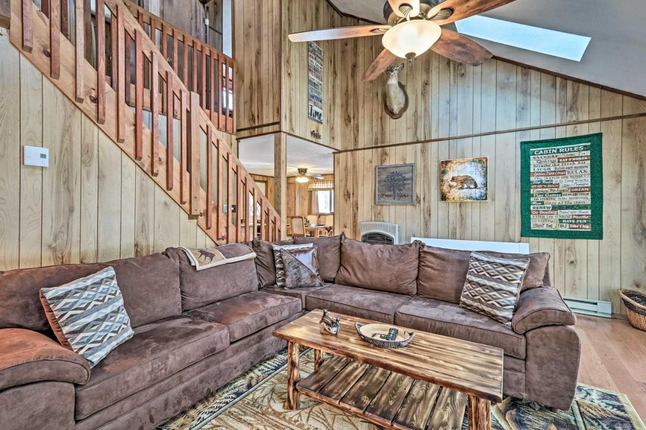 Bear Den Rustic Pocono Lake Home With Game Room! 外观 照片