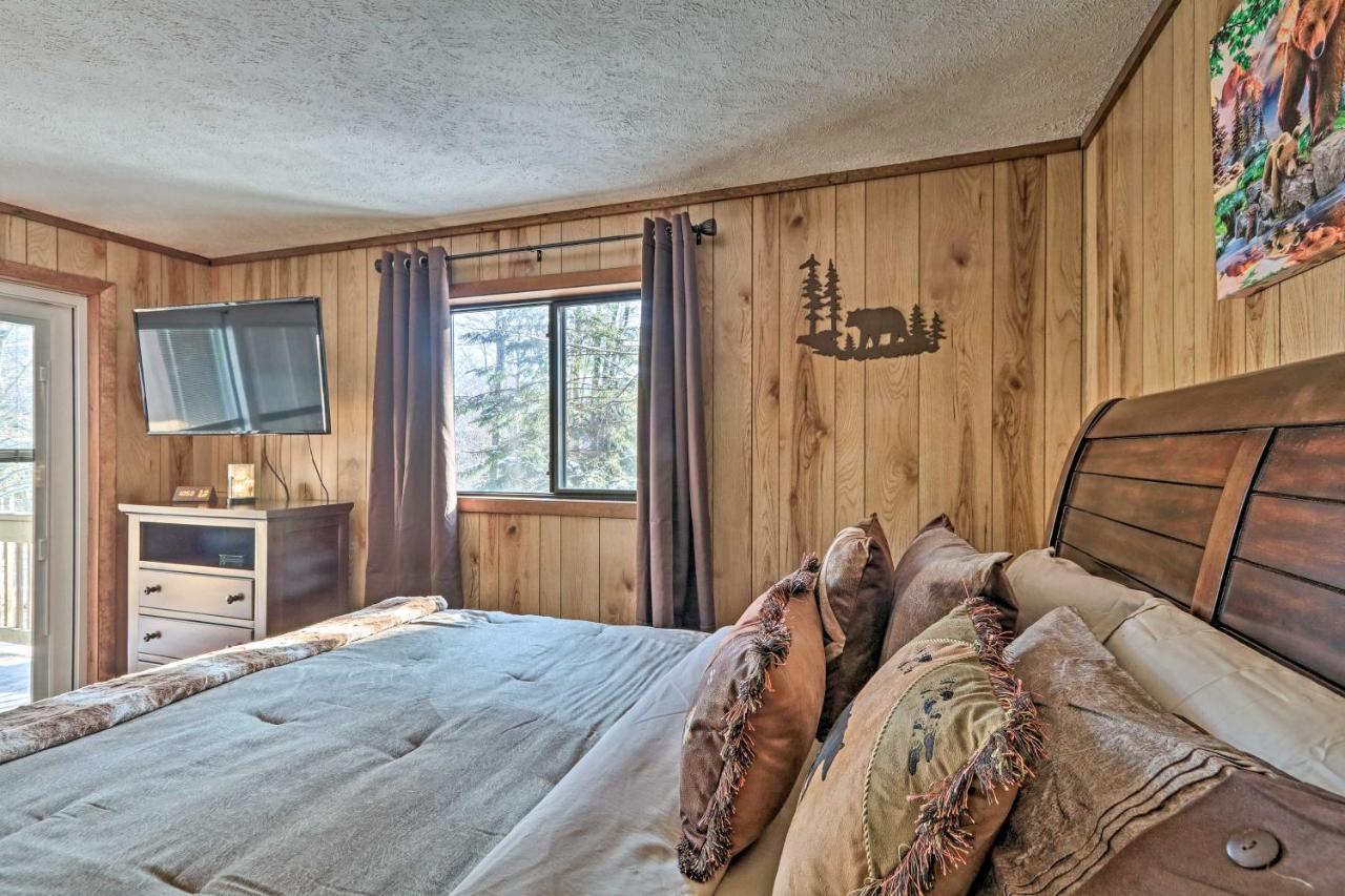 Bear Den Rustic Pocono Lake Home With Game Room! 外观 照片